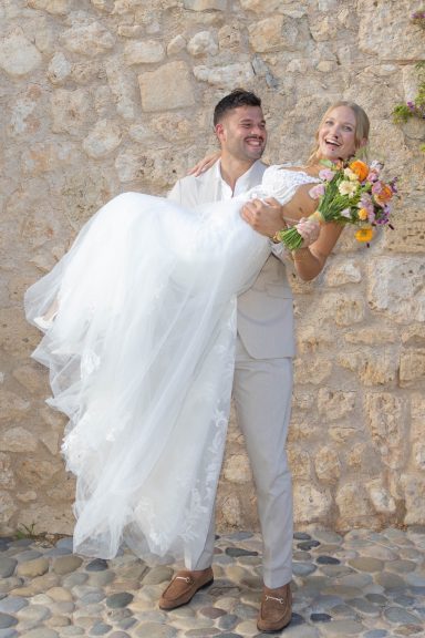 Als Hochzeitsfotograf halte ich eure schönsten Momente in authentischen, zeitlosen Bildern fest – ungestellt, emotional und voller Leben.