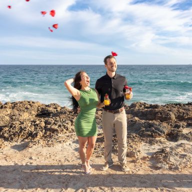 Ich plane euren besonderen Moment, organisiere das perfekte Setting und halte euren Antrag bei einem persönlichen Fotoshooting
