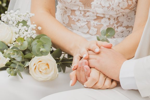 Als Hochzeitsfotograf halte ich eure schönsten Momente in authentischen, zeitlosen Bildern fest – ungestellt, emotional und voller Leben.